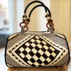 handcrafted wayuu women bag